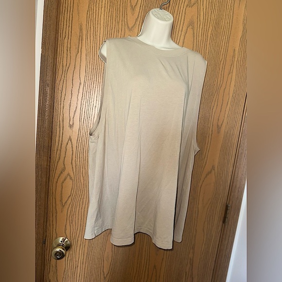 Men’s/ UNISEX Lululemon Tan Loose Fit Tank Top GUC - Picture 1 of 11